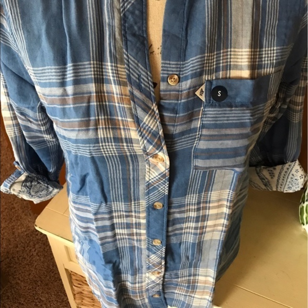 NWT Abercrombie & Fitch Blue Plaid Button Up Top S